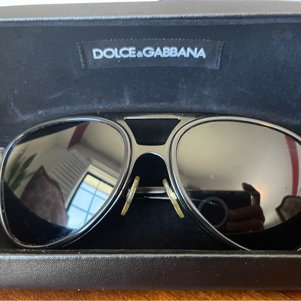 Dolce & Gabbana men’s Black Aviator glasses. Made in Italy